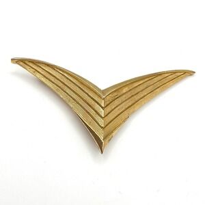 Vintage Crown Trifari Gold Tone Chevron Brooch Textured Geometric Wing Pin MCM